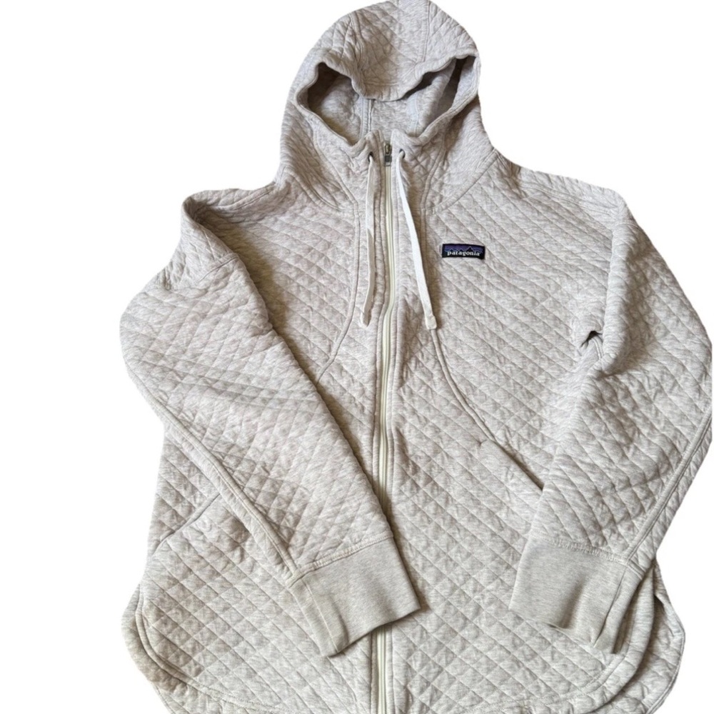 Patagonia Light Gray Quilted Jacket